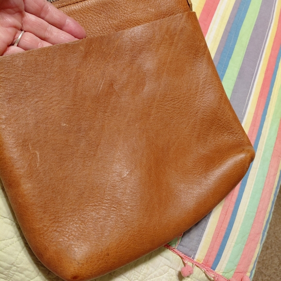 LIFETIME LEATHER CROSSBODY BAG new - Picture 4 of 9